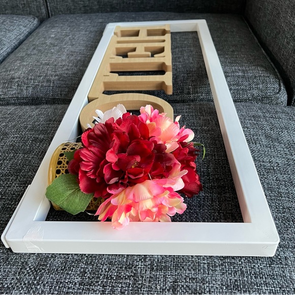 NIB Pre Lit Floral ‘Hello’ Decor Sign - Picture 11 of 16